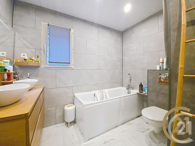 Maison à vendre - 4 pièces - 86,97 m2 - Lillebonne - 76 - HAUTE-NORMANDIE