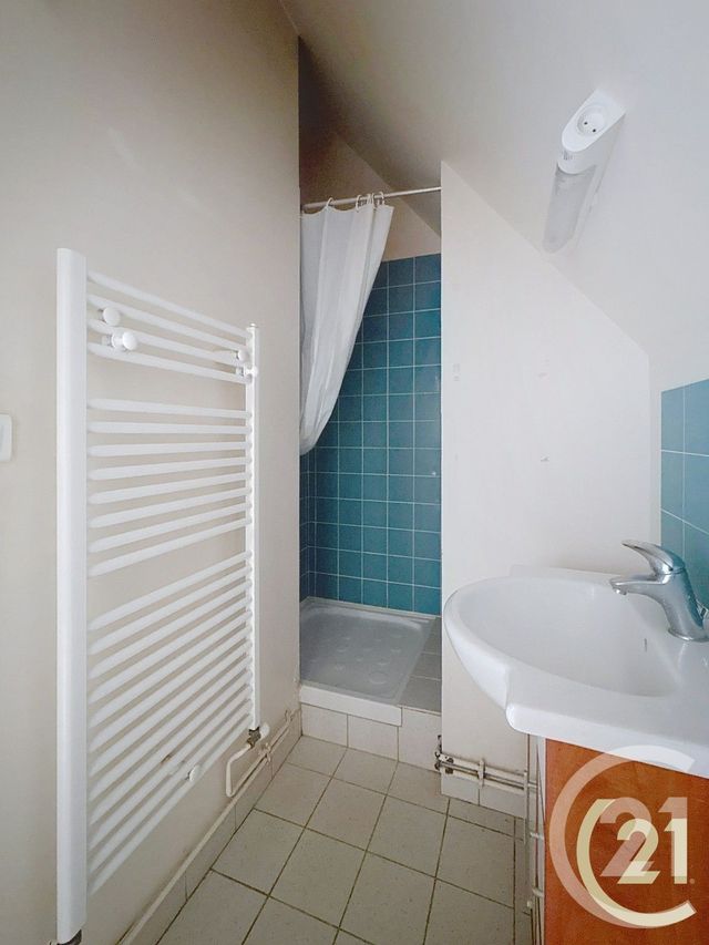 Appartement F5 à louer - 4 pièces - 108 m2 - Caudebec En Caux - 76 - HAUTE-NORMANDIE