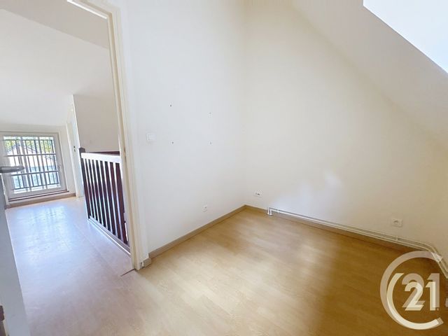 Appartement F5 à louer - 4 pièces - 108 m2 - Caudebec En Caux - 76 - HAUTE-NORMANDIE