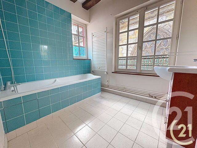 Appartement F5 à louer - 4 pièces - 108 m2 - Caudebec En Caux - 76 - HAUTE-NORMANDIE