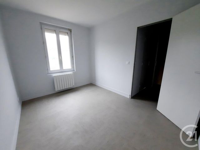 Maison &agrave; louer - 4 pi&egrave;ces - 62,25 m2 - Lillebonne - 76 - HAUTE-NORMANDIE