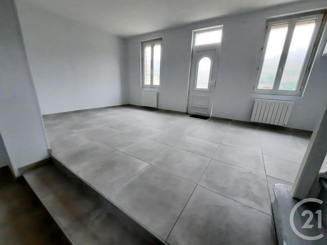 Maison &agrave; louer - 4 pi&egrave;ces - 62,25 m2 - Lillebonne - 76 - HAUTE-NORMANDIE