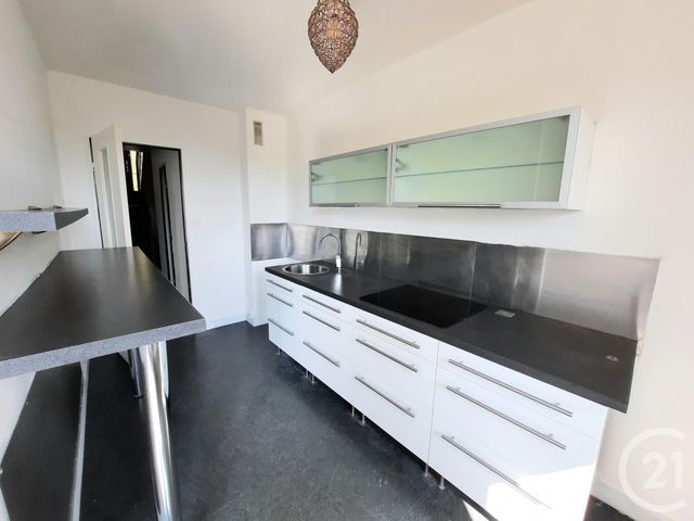 Appartement F4 &agrave; louer - 4 pi&egrave;ces - 95 m2 - Bolbec - 76 - HAUTE-NORMANDIE