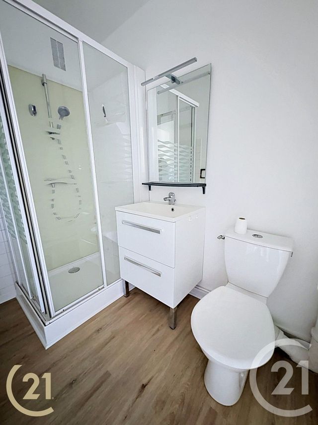Appartement T2 &agrave; louer - 2 pi&egrave;ces - 42,40 m2 - Lillebonne - 76 - HAUTE-NORMANDIE