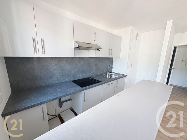 Appartement T2 &agrave; louer - 2 pi&egrave;ces - 42,40 m2 - Lillebonne - 76 - HAUTE-NORMANDIE