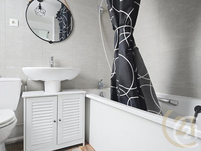 Appartement F3 &agrave; vendre - 3 pi&egrave;ces - 74,60 m2 - Lillebonne - 76 - HAUTE-NORMANDIE