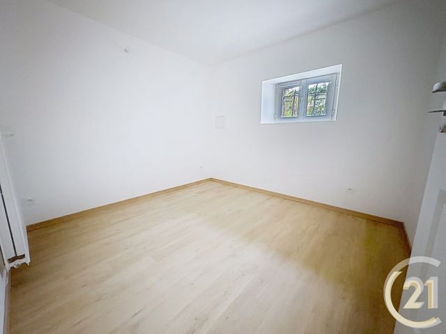 Appartement &agrave; louer - 21 pi&egrave;ces - 32,62 m2 - Lillebonne - 76 - HAUTE-NORMANDIE