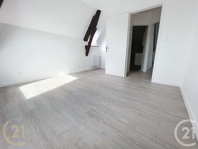 Appartement &agrave; louer - 3 pi&egrave;ces - 63,50 m2 - Bolbec - 76 - HAUTE-NORMANDIE