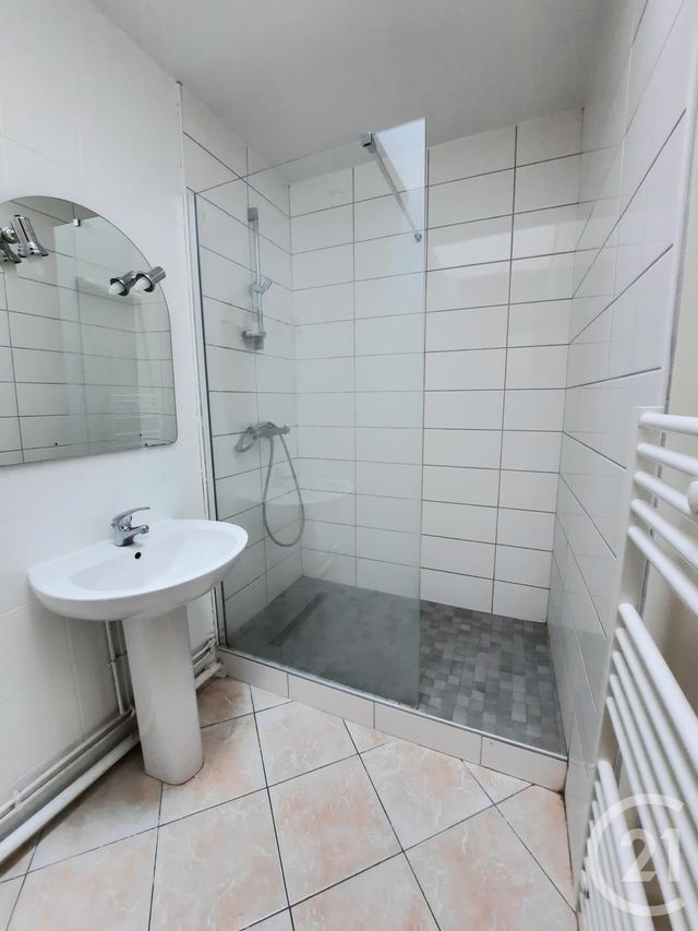 Appartement &agrave; louer - 3 pi&egrave;ces - 53,98 m2 - Bolbec - 76 - HAUTE-NORMANDIE