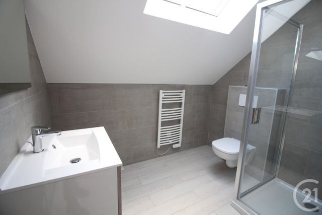 Maison &agrave; louer - 4 pi&egrave;ces - 82,84 m2 - Melamare - 76 - HAUTE-NORMANDIE