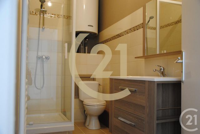 Appartement &agrave; louer - 2 pi&egrave;ces - 34,70 m2 - Lillebonne - 76 - HAUTE-NORMANDIE