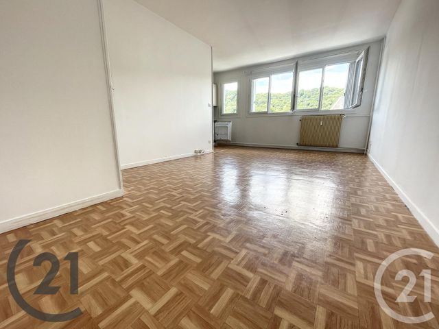 Appartement Studio &agrave; louer - 1 pi&egrave;ce - 28,43 m2 - Lillebonne - 76 - HAUTE-NORMANDIE