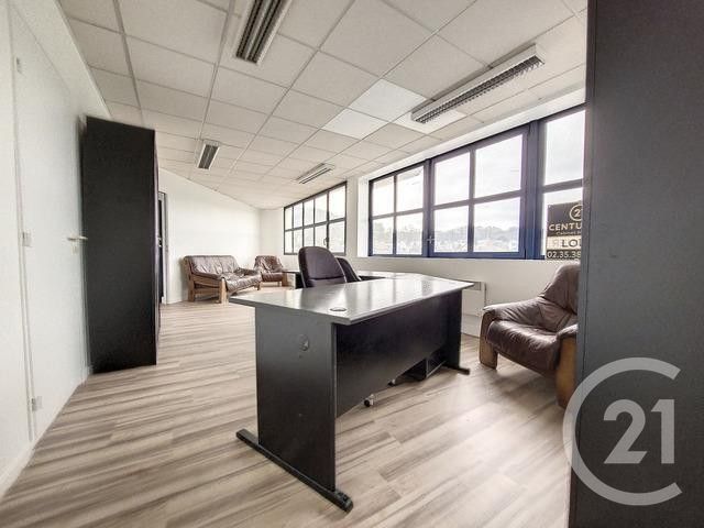 Appartement &agrave; louer - 2 pi&egrave;ces - 68,40 m2 - Lillebonne - 76 - HAUTE-NORMANDIE