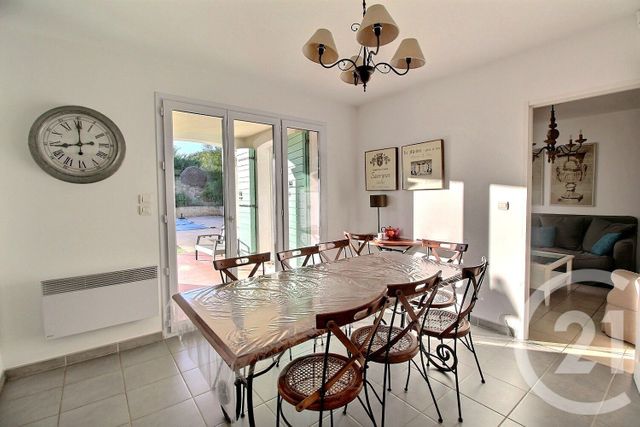Maison à vendre - 7 pièces - 142 m2 - Roquebrune Sur Argens - 83 - PROVENCE-ALPES-COTE-D-AZUR