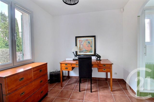 Maison à vendre - 7 pièces - 142 m2 - Roquebrune Sur Argens - 83 - PROVENCE-ALPES-COTE-D-AZUR