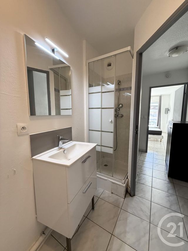 Appartement Studio à vendre - 1 pièce - 19,36 m2 - Cannes La Bocca - 06 - PROVENCE-ALPES-COTE-D-AZUR