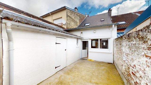 Maison à vendre - 5 pièces - 81,52 m2 - St Quentin - 02 - PICARDIE