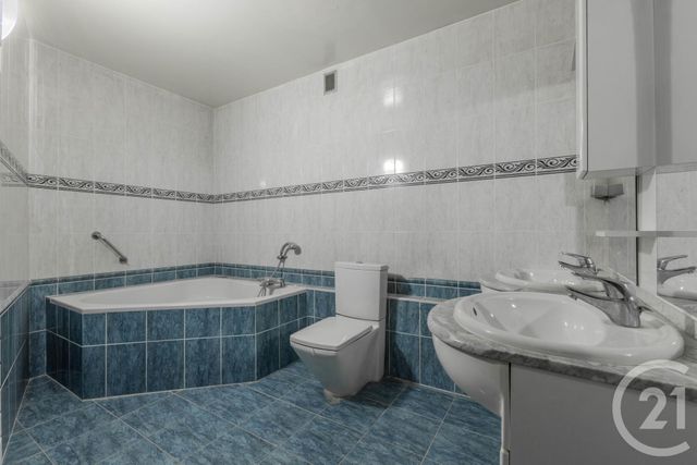 Appartement F5 à vendre - 5 pièces - 99,80 m2 - Paris - 75010 - ILE-DE-FRANCE