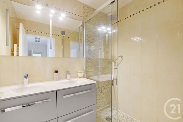 Appartement F7 à vendre - 7 pièces - 144 m2 - Paris - 75010 - ILE-DE-FRANCE