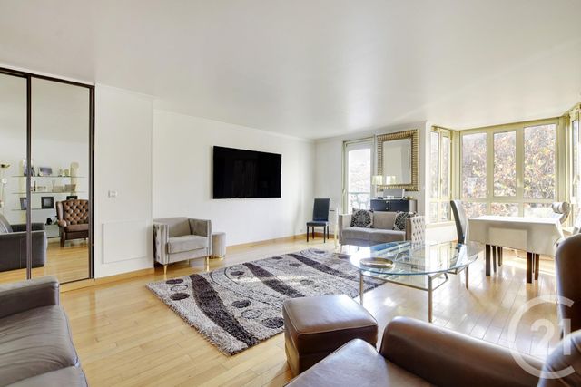 Appartement F7 à vendre - 7 pièces - 144 m2 - Paris - 75010 - ILE-DE-FRANCE