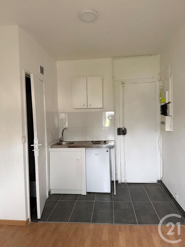 Appartement Chambre &agrave; vendre - 1 pi&egrave;ce - 10,09 m2 - Paris - 75010 - ILE-DE-FRANCE