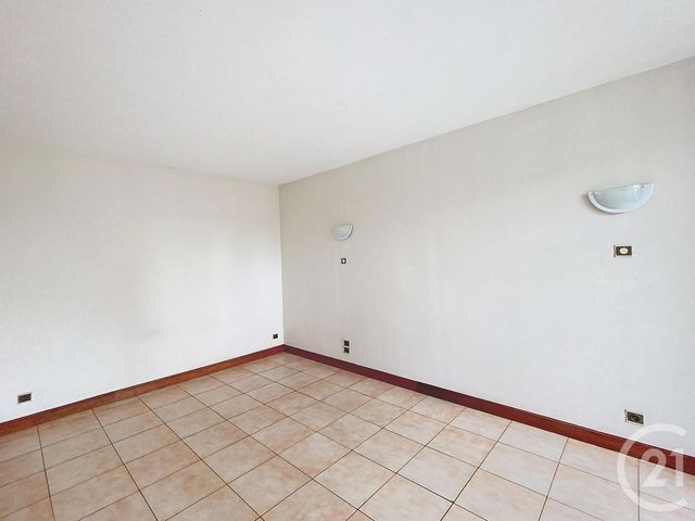 Appartement F2 &agrave; louer - 2 pi&egrave;ces - 56,54 m2 - Contrexeville - 88 - LORRAINE