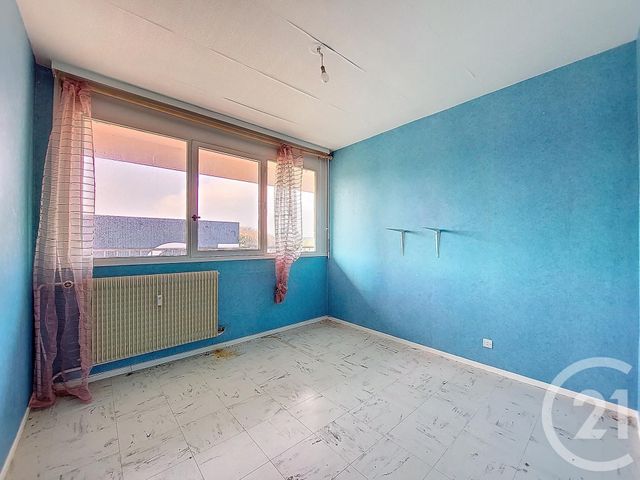 Appartement F4 à vendre - 4 pièces - 75 m2 - Vittel - 88 - LORRAINE