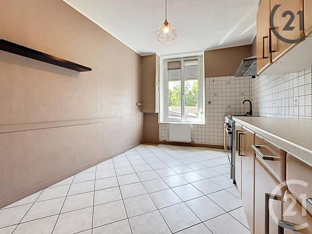 Appartement à vendre - 6 pièces - 146,34 m2 - Mirecourt - 88 - LORRAINE