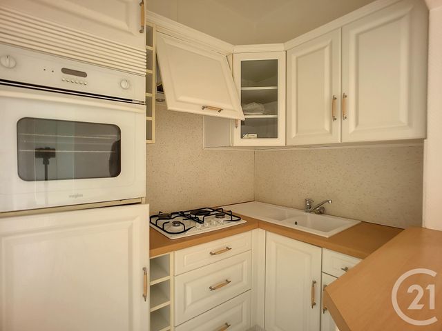 Appartement F1 &agrave; louer - 1 pi&egrave;ce - 33,40 m2 - Vittel - 88 - LORRAINE