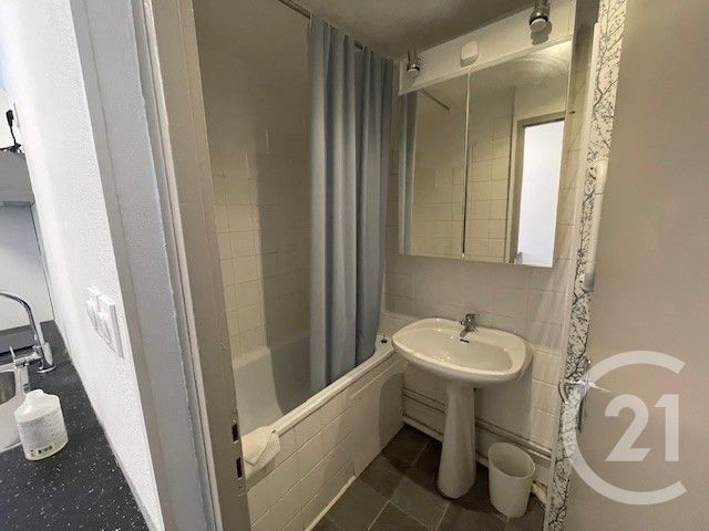 Appartement F2 &agrave; louer - 2 pi&egrave;ces - 28,30 m2 - Vittel - 88 - LORRAINE
