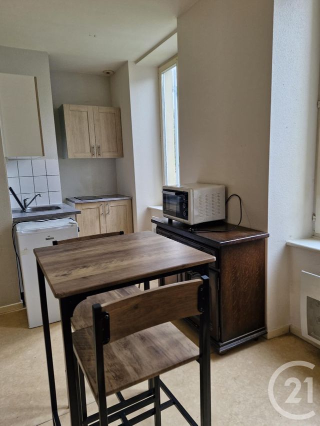 Appartement F1 à louer - 1 pièce - 28 m2 - Mirecourt - 88 - LORRAINE