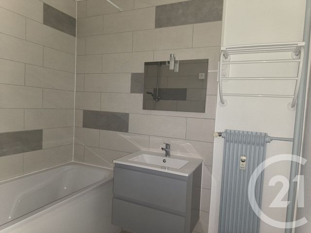 Appartement F3 à louer - 4 pièces - 75 m2 - Vittel - 88 - LORRAINE