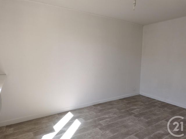 Appartement F1 &agrave; louer - 1 pi&egrave;ce - 19 m2 - Vittel - 88 - LORRAINE