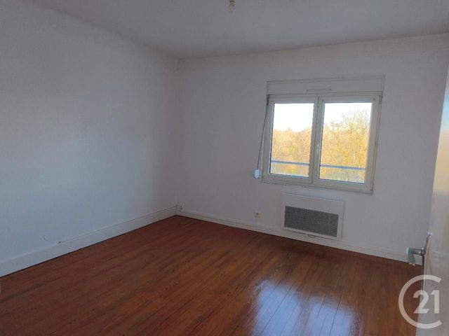 Appartement F4 &agrave; louer - 4 pi&egrave;ces - 78 m2 - Vittel - 88 - LORRAINE