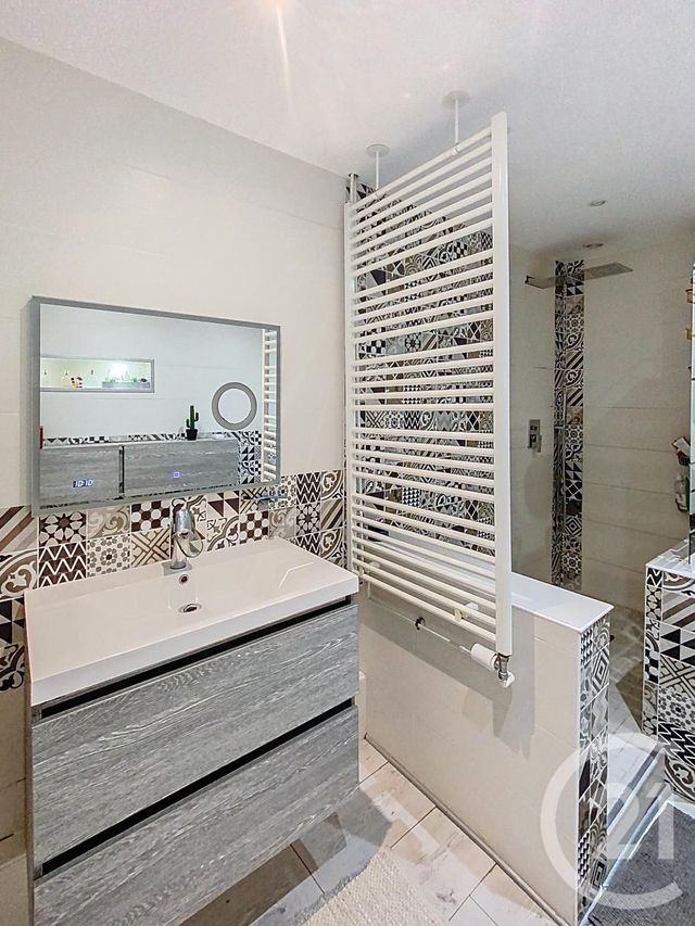 Maison &agrave; louer - 6 pi&egrave;ces - 172 m2 - Dombrot Le Sec - 88 - LORRAINE