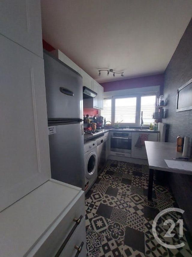 Appartement &agrave; vendre - 4 pi&egrave;ces - 75 m2 - Vittel - 88 - LORRAINE