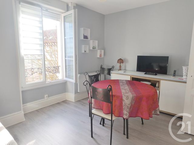 Appartement F2 &agrave; louer - 2 pi&egrave;ces - 33 m2 - Vittel - 88 - LORRAINE