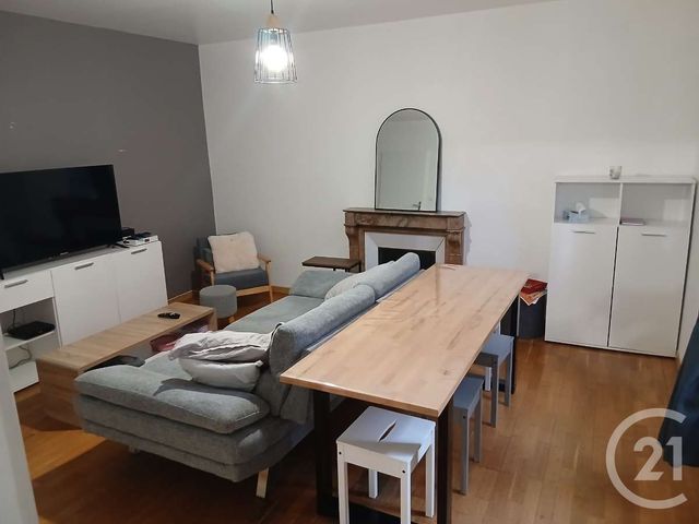 Appartement F5 &agrave; louer - 5 pi&egrave;ces - 105 m2 - Vittel - 88 - LORRAINE