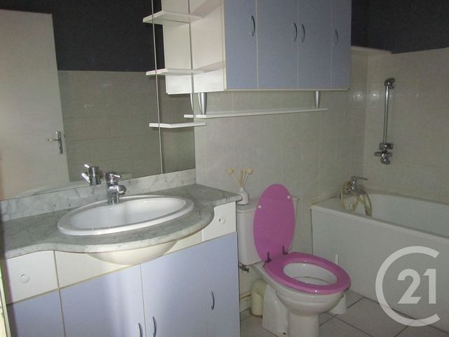 Maison &agrave; louer - 5 pi&egrave;ces - 83 m2 - Remoncourt - 88 - LORRAINE