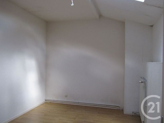 Maison &agrave; louer - 5 pi&egrave;ces - 83 m2 - Remoncourt - 88 - LORRAINE