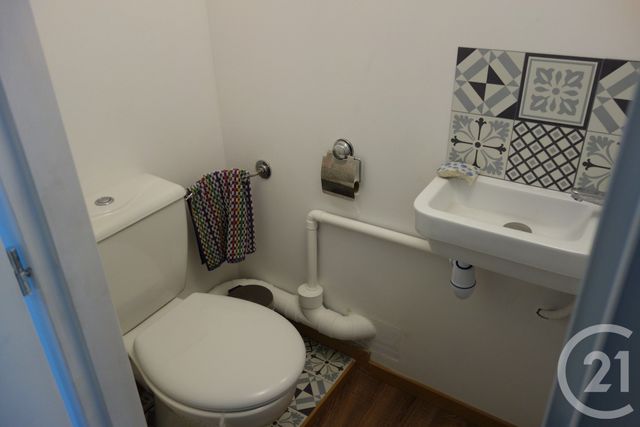 Maison &agrave; louer - 3 pi&egrave;ces - 47 m2 - Vittel - 88 - LORRAINE