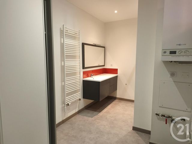 Appartement F4 &agrave; louer - 4 pi&egrave;ces - 102 m2 - Vittel - 88 - LORRAINE