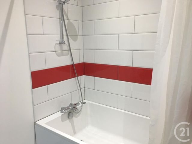 Appartement F4 &agrave; louer - 4 pi&egrave;ces - 102 m2 - Vittel - 88 - LORRAINE