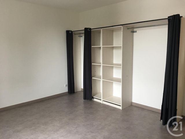 Appartement F4 &agrave; louer - 4 pi&egrave;ces - 102 m2 - Vittel - 88 - LORRAINE