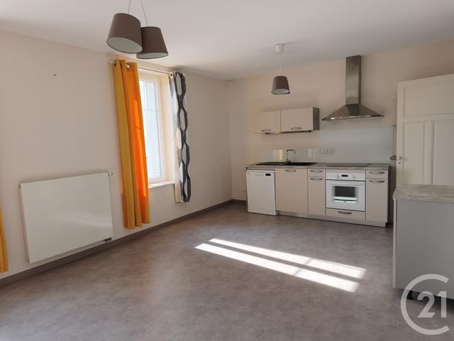 Appartement F4 &agrave; louer - 4 pi&egrave;ces - 102 m2 - Vittel - 88 - LORRAINE