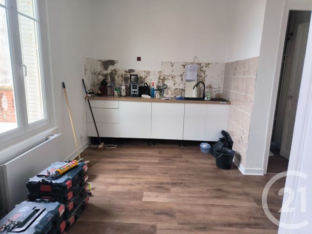 Appartement F2 &agrave; louer - 2 pi&egrave;ces - 41,87 m2 - Vittel - 88 - LORRAINE