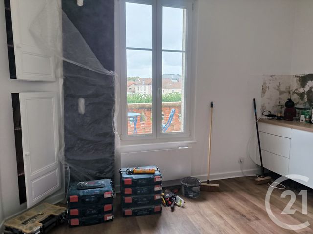 Appartement F2 &agrave; louer - 2 pi&egrave;ces - 41,87 m2 - Vittel - 88 - LORRAINE