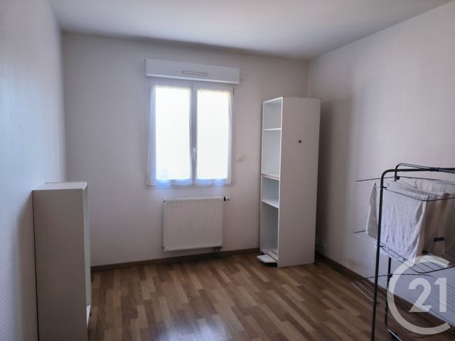 Maison &agrave; louer - 7 pi&egrave;ces - 141 m2 - Vittel - 88 - LORRAINE