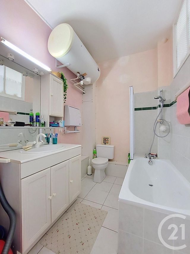 Appartement Studio &agrave; vendre - 3 pi&egrave;ces - 26,70 m2 - Vittel - 88 - LORRAINE