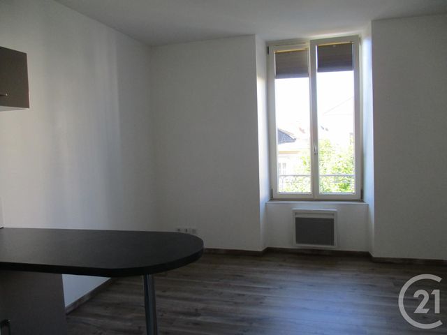 Appartement F2 &agrave; louer - 2 pi&egrave;ces - 35,74 m2 - Vittel - 88 - LORRAINE
